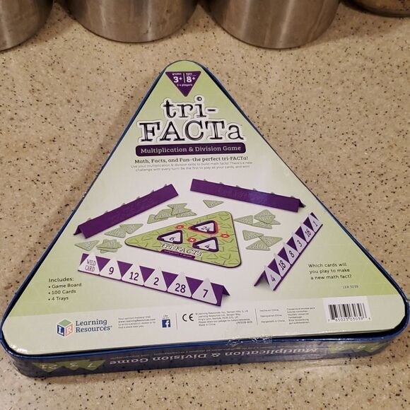 tri-FACTa Multiplication & Division Game NEW Homeschool - Picture 2 of 4